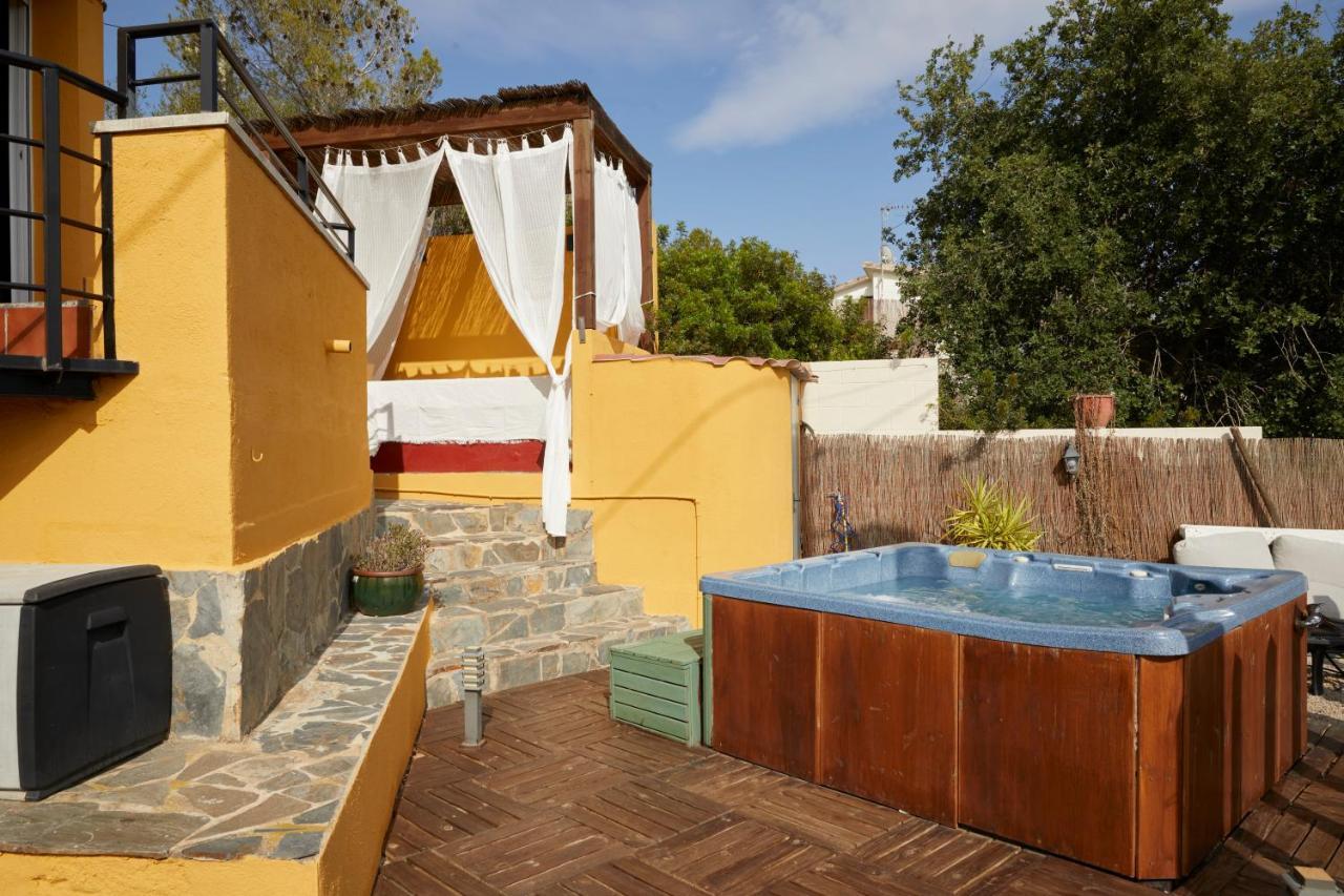 Amazing Vila Close To Sitges, Jacuzzi, Swimming Pool & Exellent Views Olivella Exterior photo